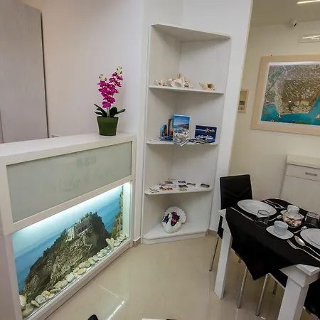 La Bed & Breakfast 4*