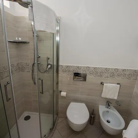 La Bed & Breakfast 4*