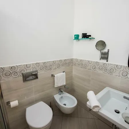 La Bed & Breakfast 4*